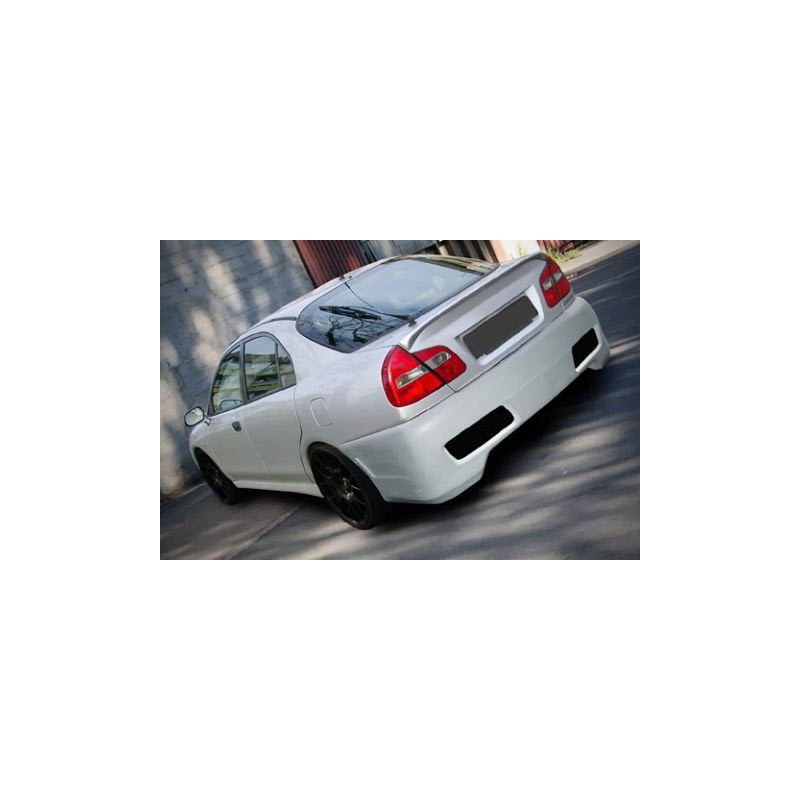 Mitsubishi Carisma 96-99 – zadní narazník