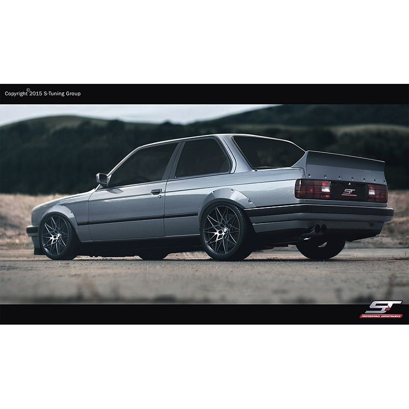 BMW E30 tuning křídlo kufru