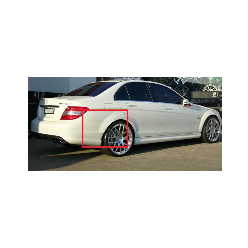 Mercedes Benz W204 spoiler na zadní lemy, vzhled AMG
