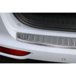 Mercedes A-tř. W176 (12-18) ochranná lišta hrany kufru, MATNÁ
