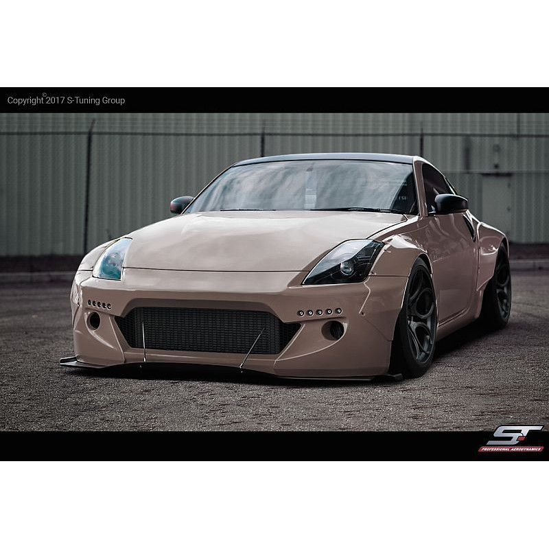 Nissan 350Z body kit Z33 Rocket Bunny