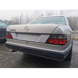 Mercedes Benz E-tř. W124 Lim. (84-95) kryt pod registrační značku